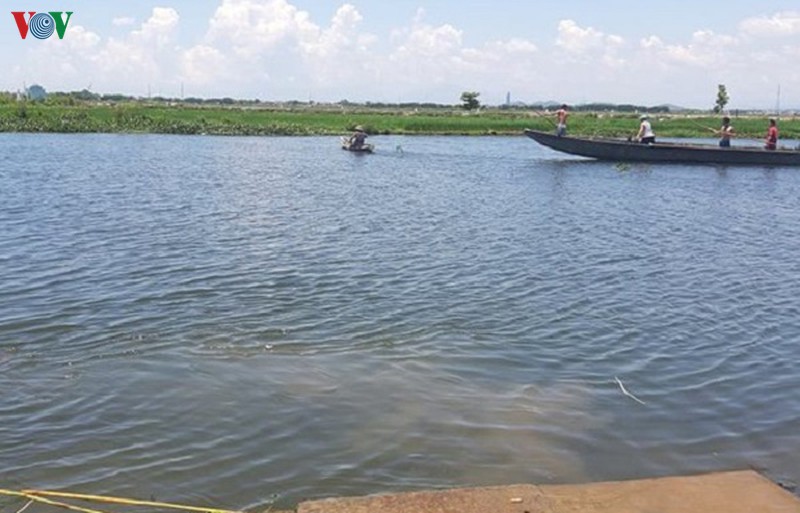 tam song giua trua, thanh nien tu vong do duoi nuoc  hinh 1
