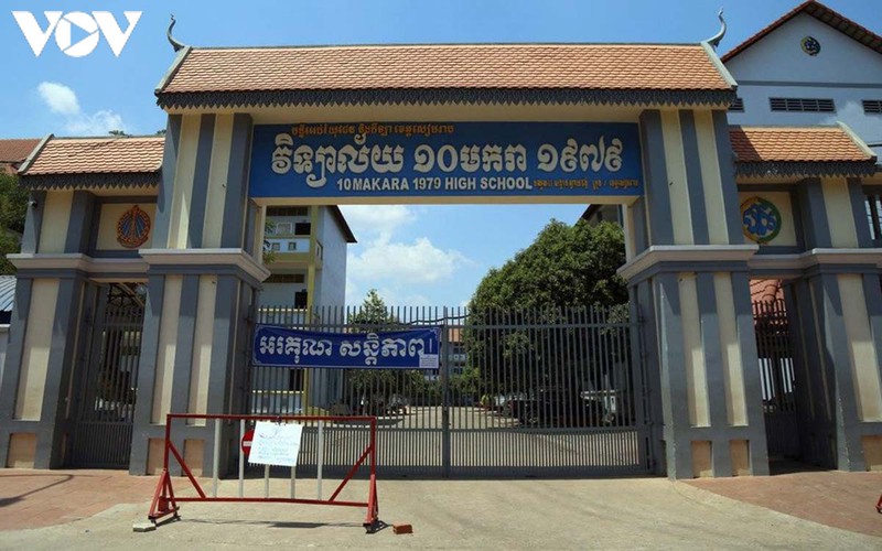 campuchia cho phep truong hoc mo cua tro lai doi voi hoc sinh lop 9 va lop 12 hinh 1