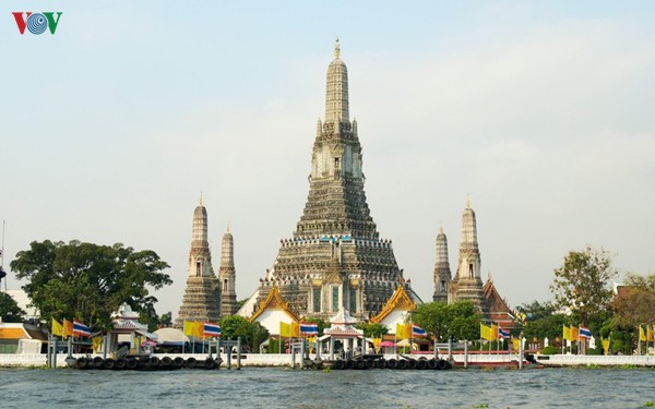 thai lan phe duyet goi kich cau du lich noi dia tri gia 720 trieu usd hinh 1