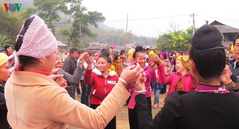 tet cua nguoi thai muong lo co gi vui? hinh 2