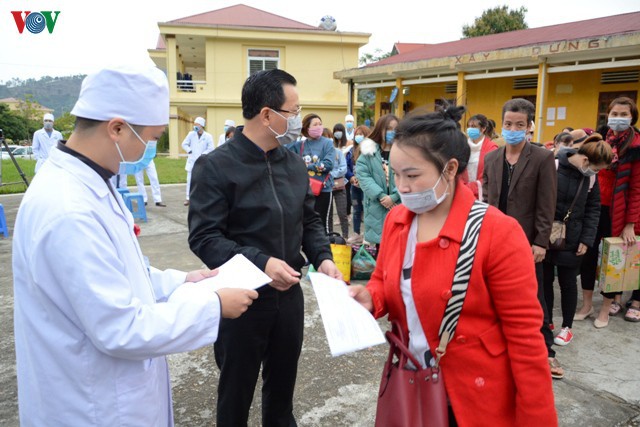 lao cai dieu dong can bo y te tuyen tinh ve cong tac tai khu cach ly tap trung hinh 1