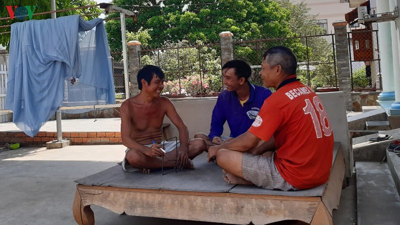binh duong cong nhan o tro van con chu quan truoc dich covid-19 hinh 2