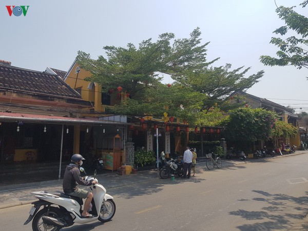 ngay dau noi long cach ly xa hoi o cac do thi lon mien trung hinh 8