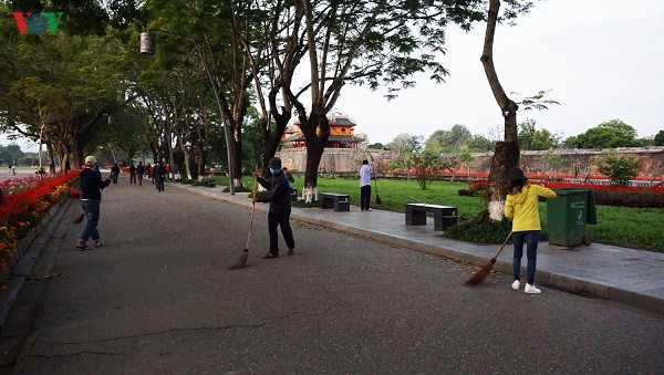 ngay dau noi long cach ly xa hoi o cac do thi lon mien trung hinh 11