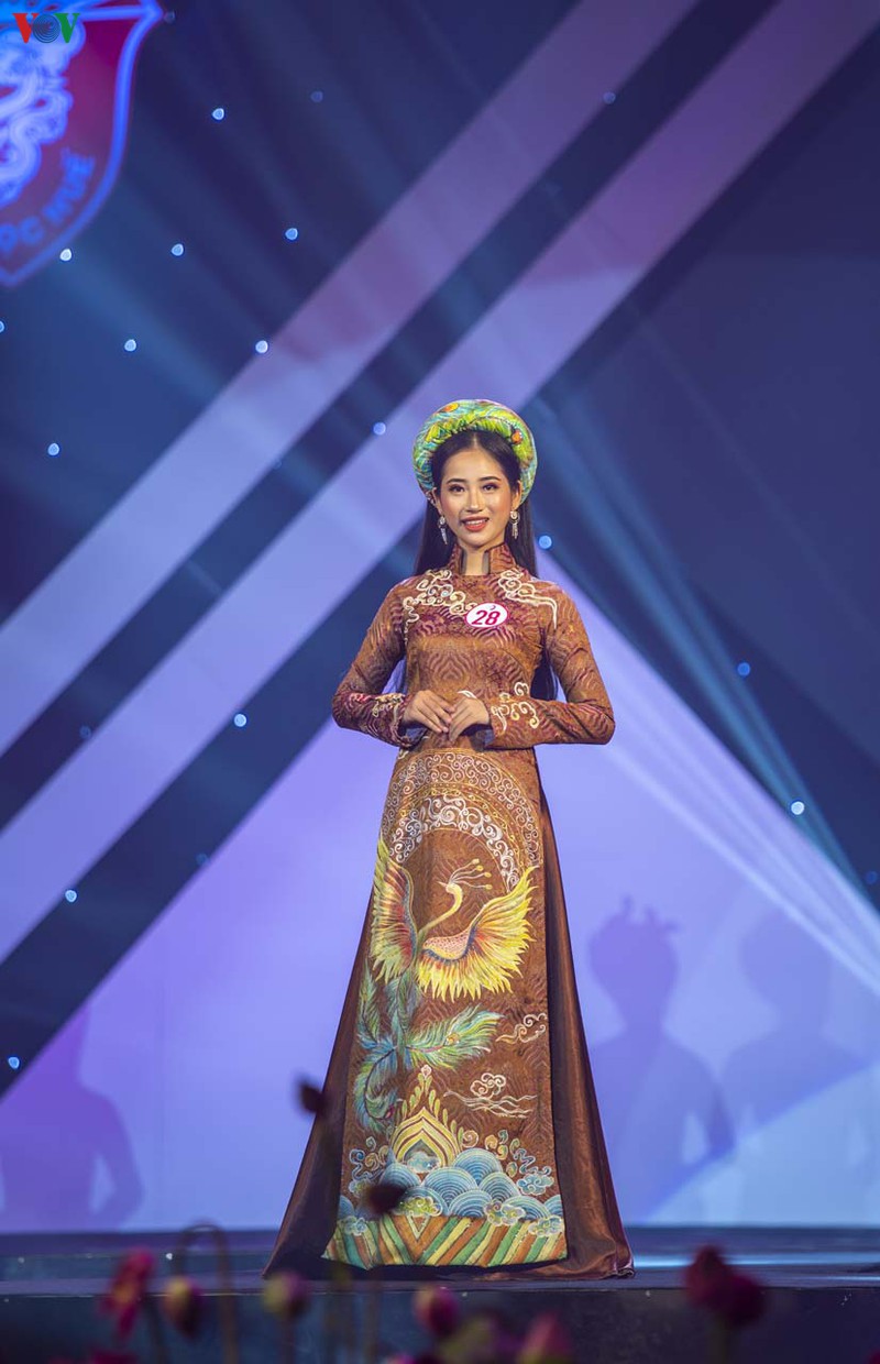 toa sang ve dep tri thuc sinh vien dai hoc hue hinh 9