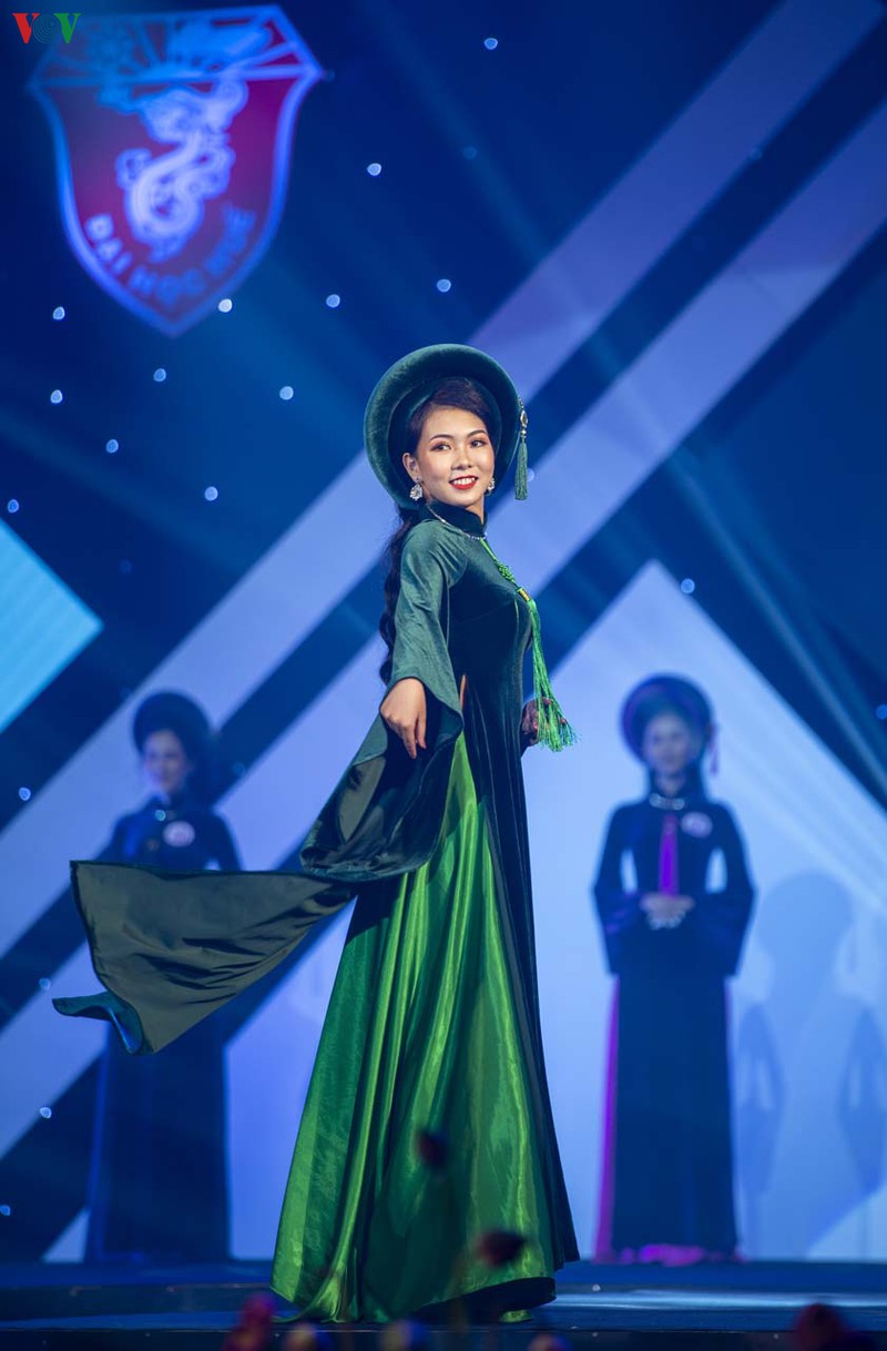 toa sang ve dep tri thuc sinh vien dai hoc hue hinh 10