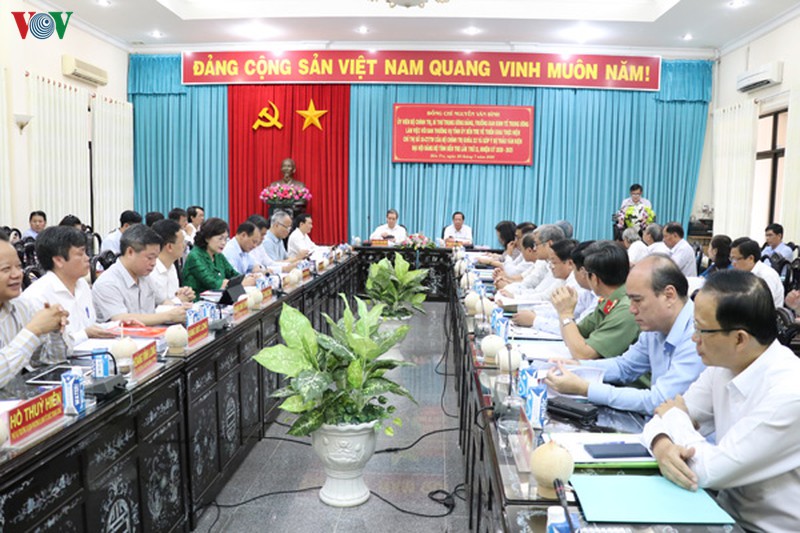 truong ban kinh te trung uong nguyen van binh lam viec voi tinh uy ben tre hinh 1