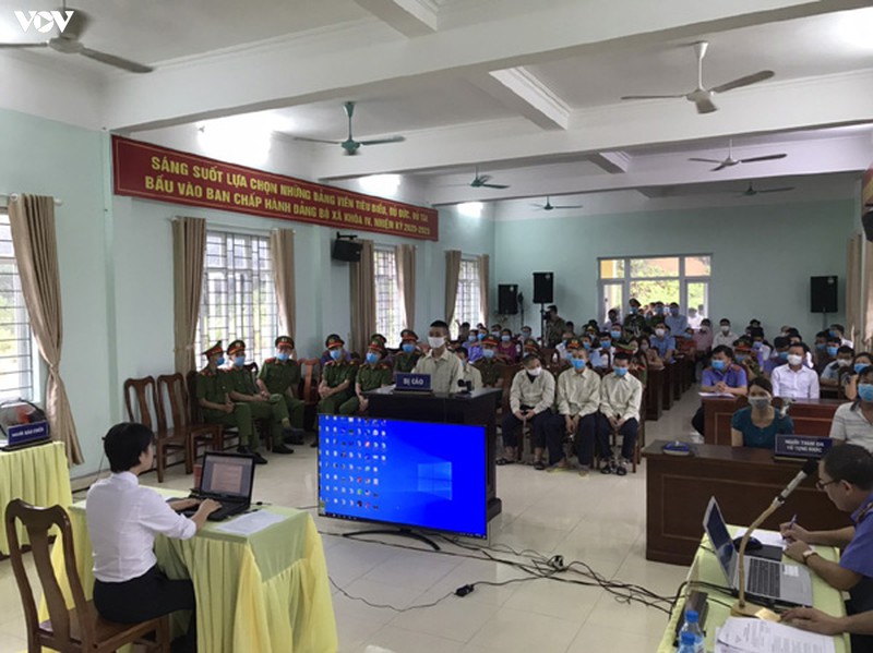 xuat nhap canh manh dong: quang ninh chot chat bien gioi hinh 1