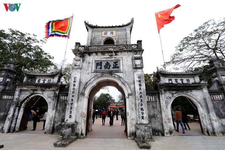 den tran, den tien la... tam thoi dong cua do covid-19 hinh 1