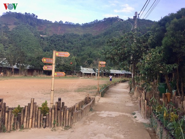 du lich cong dong ta lang - diem den hap dan moi cua quang nam hinh 1