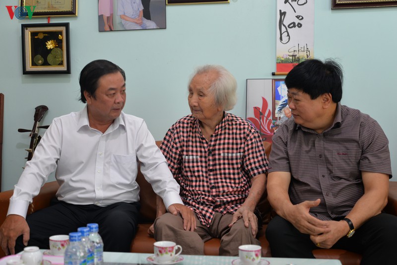 tong giam doc vov nguyen the ky tham nhac su nguyen vinh bao hinh 1