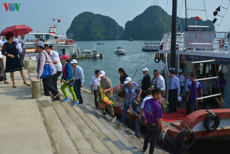 quang ninh don nhan nhung tin hieu vui sau kich cau du lich hinh 3