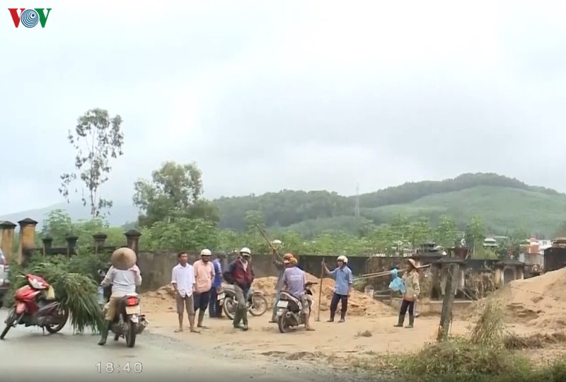chuyen rac thai o quang ngai va loi hua voi dan hinh 3