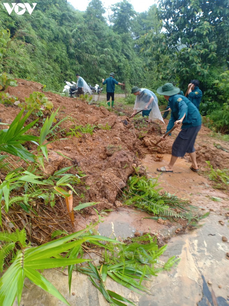 yen bai tap trung khac phuc hau qua mua lu, ngap ung hinh 2