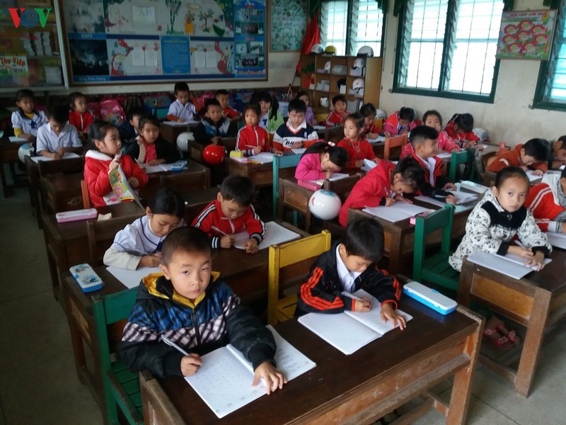 quang binh cham dut hop dong lao dong, nhieu truong thieu giao vien hinh 1