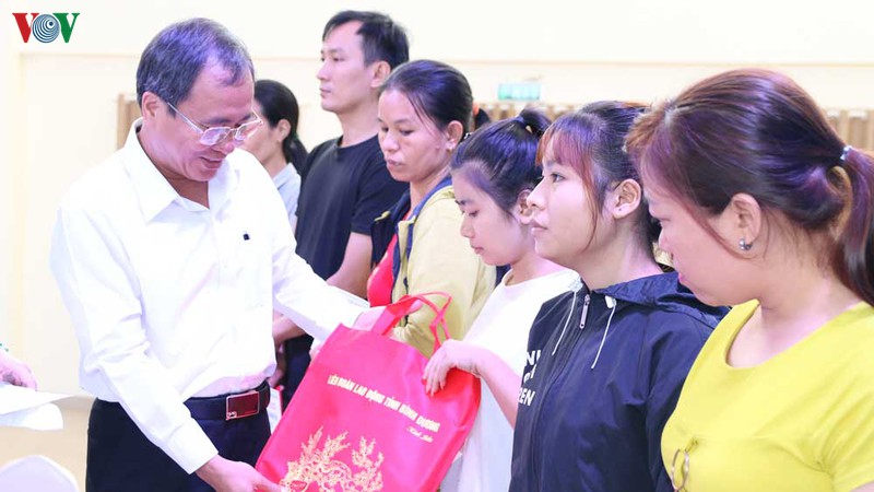 binh duong chu dong cham lo tet cho cong nhan hinh 1