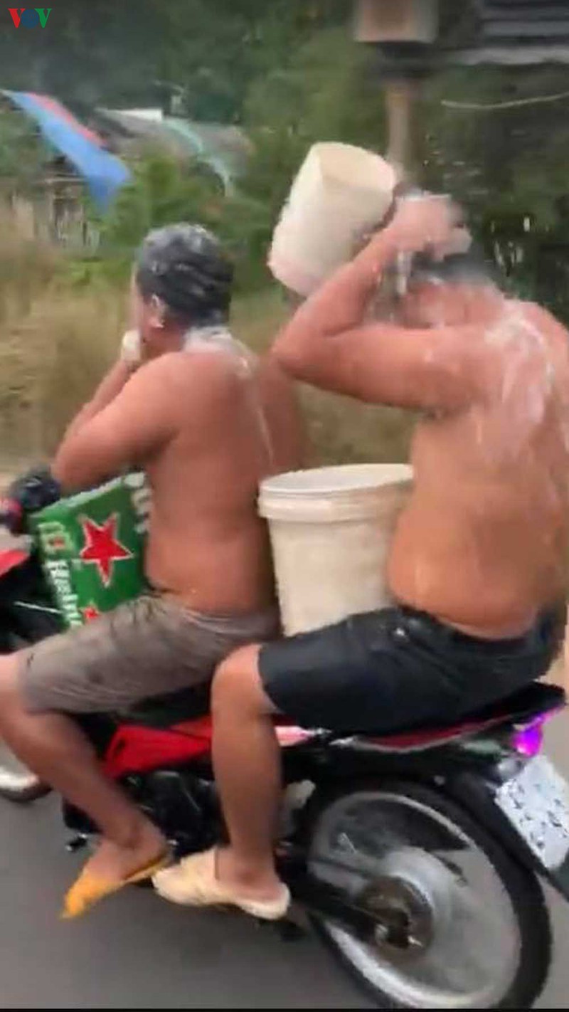 binh duong xu phat nam thanh nien dang video phan cam len mang xa hoi hinh 1