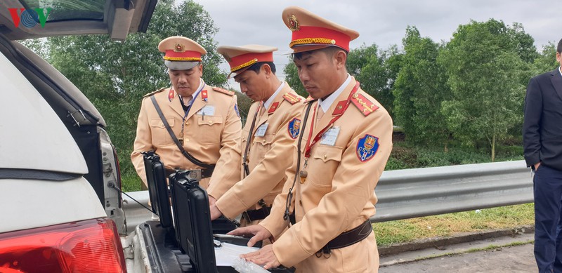 ngay mung 1 tet, csgt xu ly gan 400 truong hop vi pham nong do con hinh 3