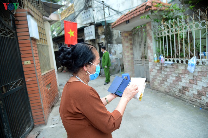 cach ly khu vuc nha nu tiep vien hang khong duong tinh lan 1 voi sars-cov-2 hinh 10