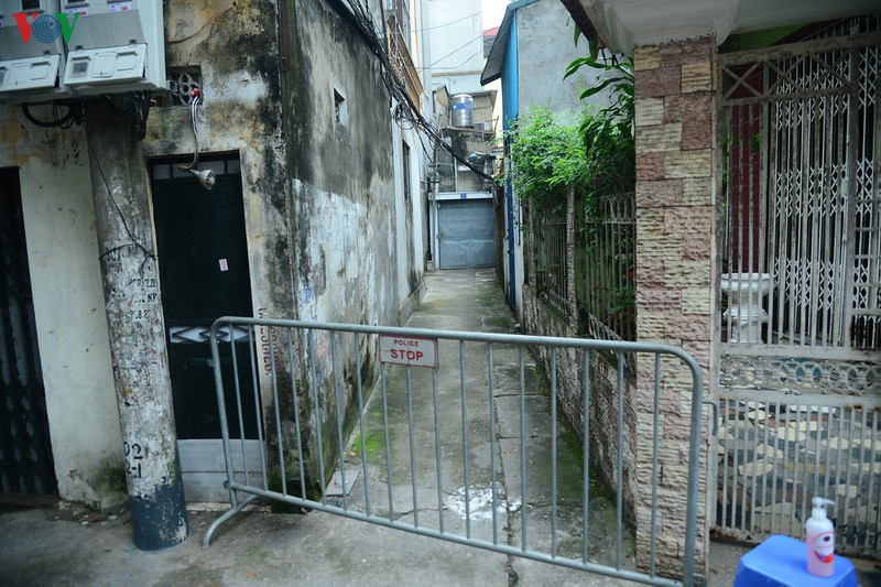 cach ly khu vuc nha nu tiep vien hang khong duong tinh lan 1 voi sars-cov-2 hinh 8