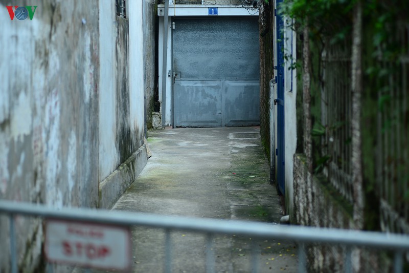 cach ly khu vuc nha nu tiep vien hang khong duong tinh lan 1 voi sars-cov-2 hinh 9