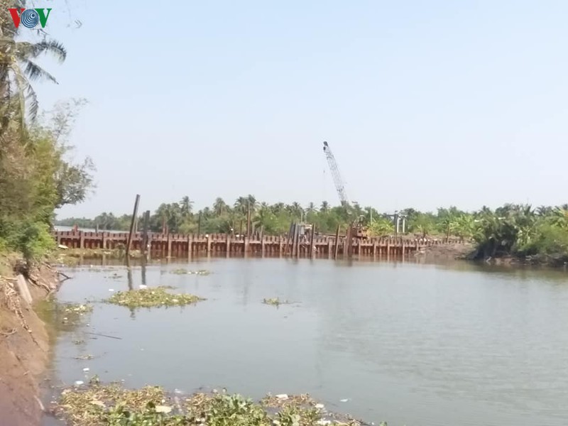  "chinh quyen va nguoi dan vung dbscl "ung pho" voi han man" hinh 1