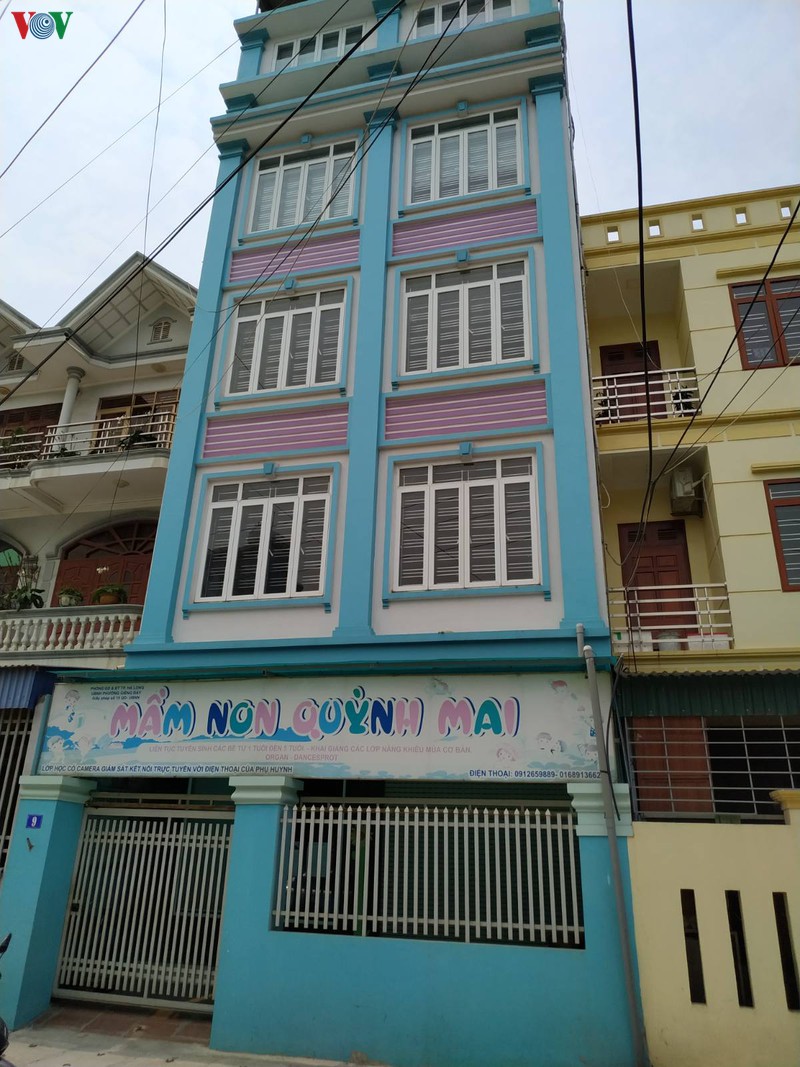 giao vien tu thuc tai quang ninh phai di boc vo tom, lau nha thue  hinh 2