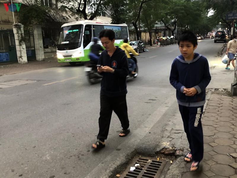 co 20 nguoi tiep xuc f1 voi nguoi mac covid-19 tai giang vo, ha noi  hinh 4