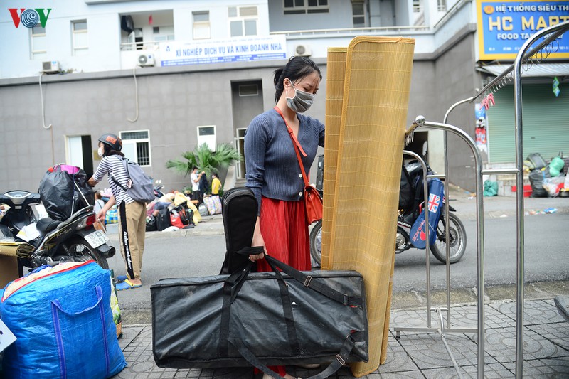 hang nghin sinh vien ha noi chuyen cho, nhuong ky tuc xa lam khu cach ly  hinh 7