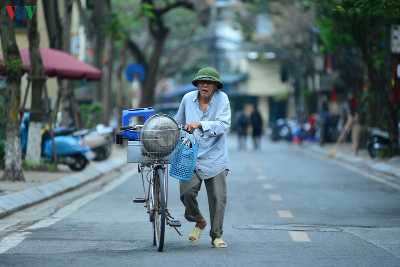sang thuc day khong con cach ly, nguoi dan truc bach vui nhu tet hinh 11