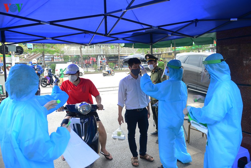 bv bach mai siet chat cong tac phong dich truoc "nguy co kep" lay covid-19 hinh 2