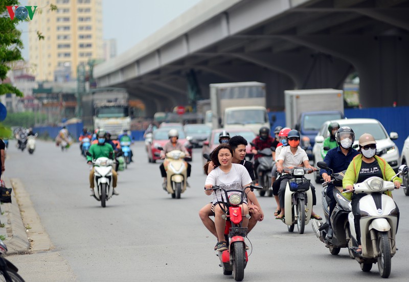 ha noi xu ly nhieu nguoi co tinh khong deo khau trang noi cong cong hinh 11