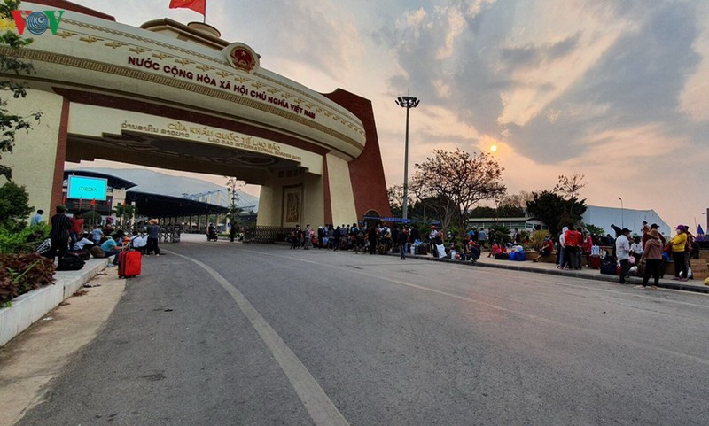 luc luong chuc nang tinh quang tri thuc thau dem don cong dan tro ve  hinh 1
