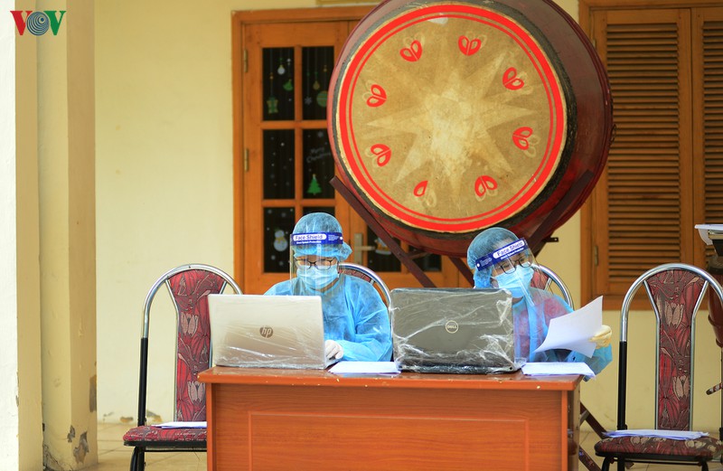 nguoi dan do ve, cac khu vuc test nhanh covid-19 o ha noi tang dot bien hinh 16