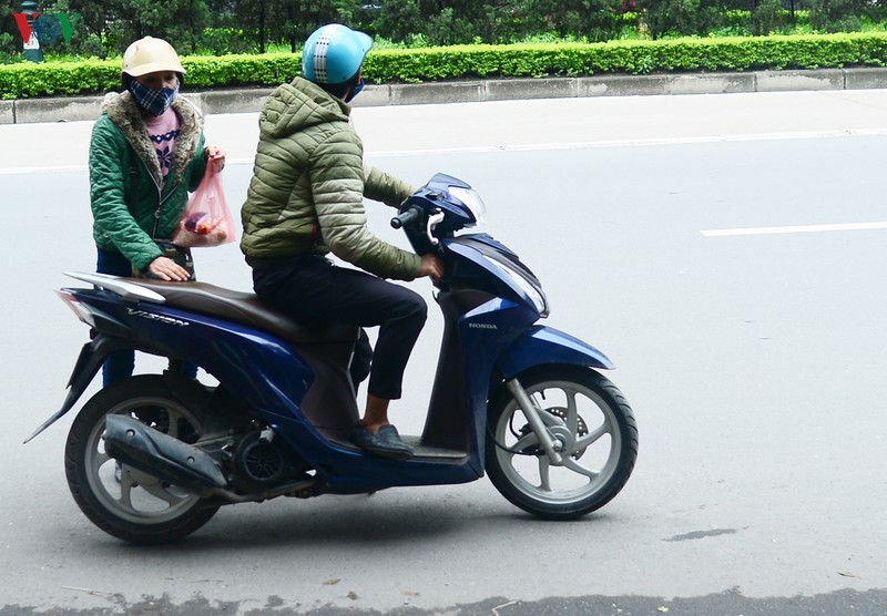 nhieu nguoi di xe ga, an mac lich su van ghe "xin" do o diem phat tu thien hinh 5
