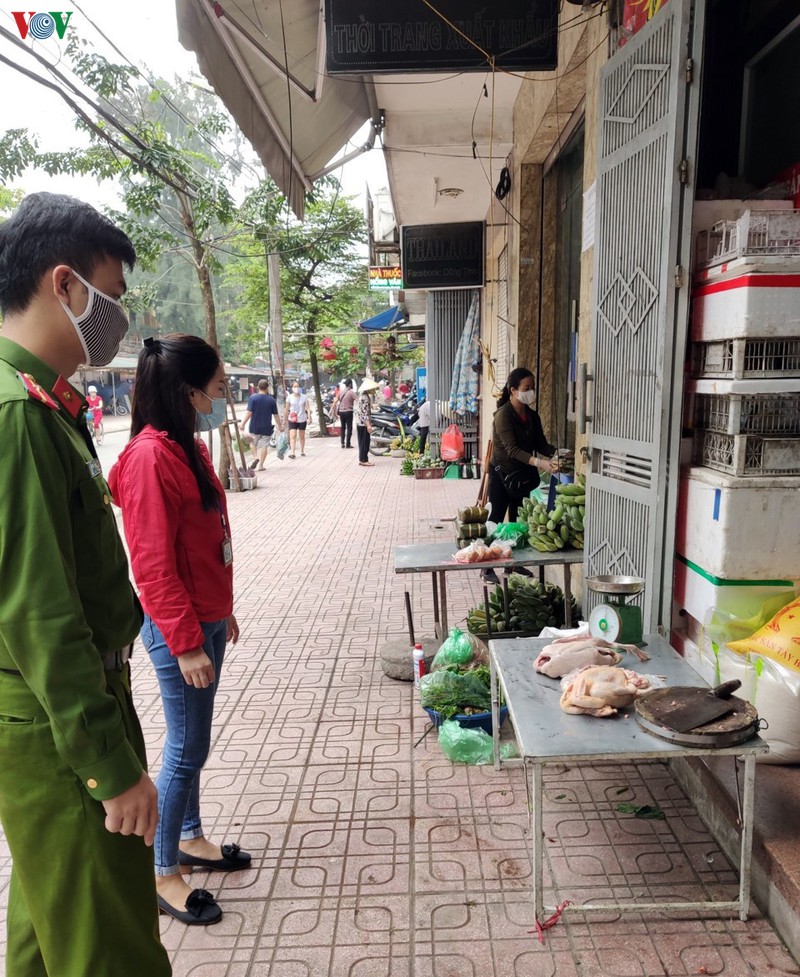 ha noi tiep tuc phun khu khuan, ho tro nguoi dan chong dich covid-19 hinh 17