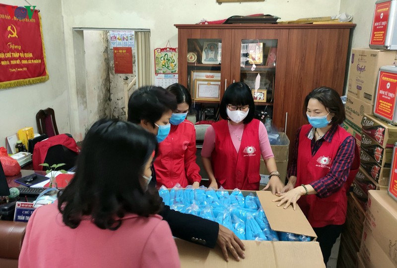 ha noi tiep tuc phun khu khuan, ho tro nguoi dan chong dich covid-19 hinh 4