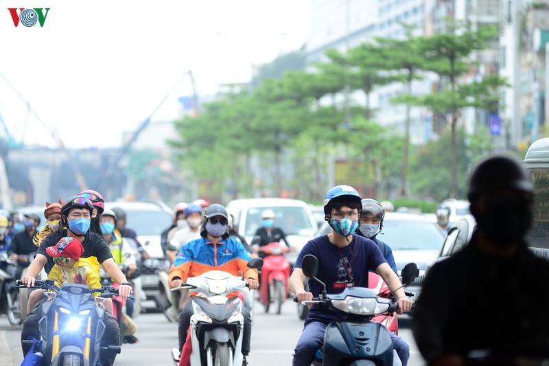 anh: duong pho ha noi van tap nap trong ngay thu 17 cach ly xa hoi hinh 6