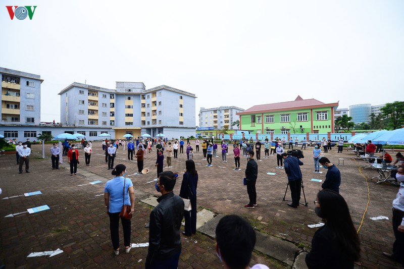 lan toa yeu thuong bang viec nhan ban atm gao tu nam ra bac hinh 4