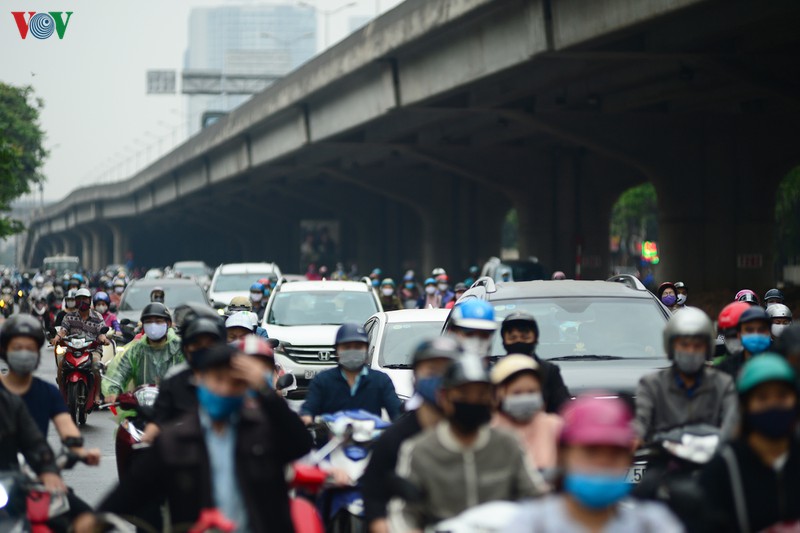 anh: duong pho ha noi dong nghit du thanh pho van o nhom nguy co cao hinh 7