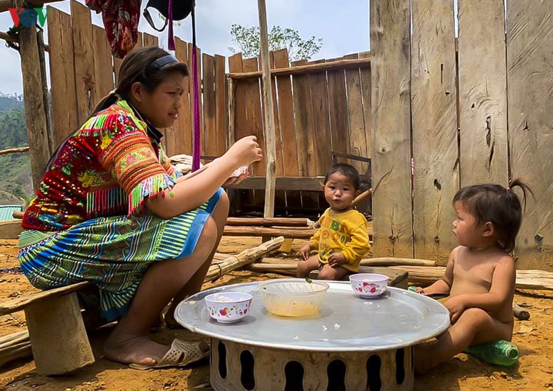 nhieu ho dan o dien bien roi vao canh "man troi chieu dat" do dong loc hinh 3