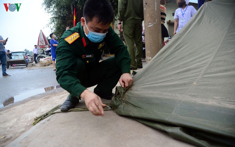 dỡ bỏ cách ly: người dân thôn trí chung (hưng yên) vỡ òa vui sướng hình 10 do bo cach ly: nguoi dan thon tri chung (hung yen) vo oa vui suong hinh 10