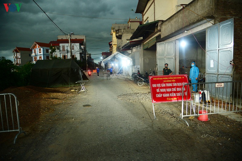 cuoc song nguoi dan dong cuu, ha noi truoc thoi khac do bo cach ly hinh 1