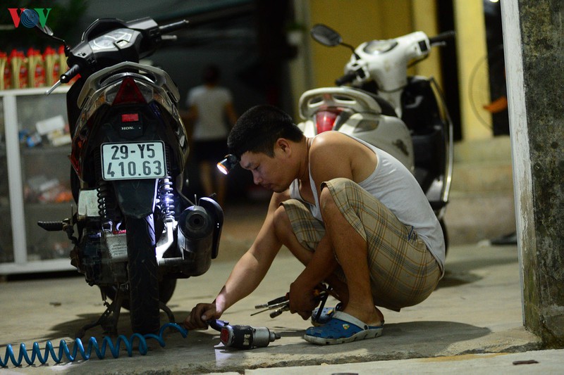 cuoc song nguoi dan dong cuu, ha noi truoc thoi khac do bo cach ly hinh 18