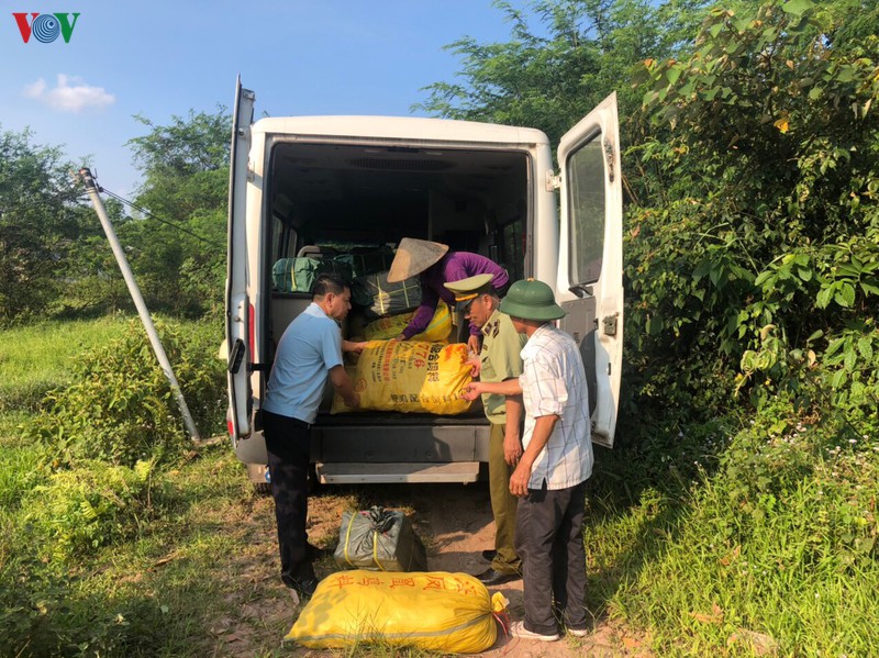 quang ninh tieu huy 2 tan chan ga, mong chan lon nhap lau hinh 1