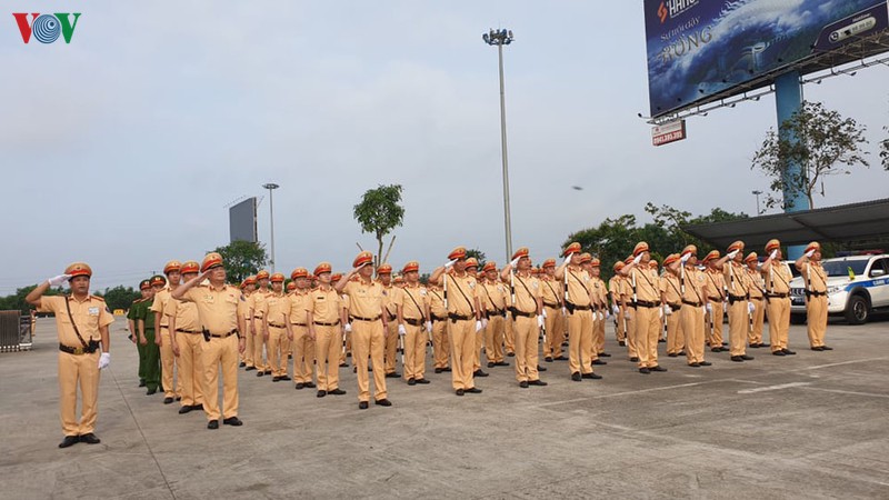 csgt ca nuoc dong loat ra quan tong kiem soat giao thong duong bo hinh 1