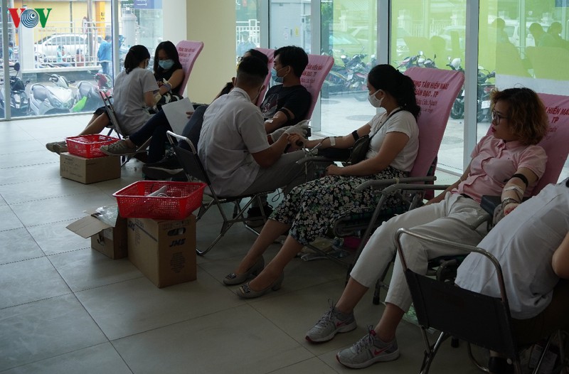 chuong trinh hien mau tinh nguyen, lan toa yeu thuong hinh 11