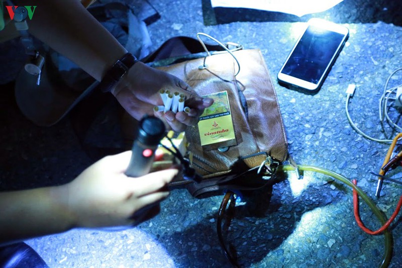 csgt phat hien lai xe say xin, lai duong tinh chat cam tren cao toc hinh 7