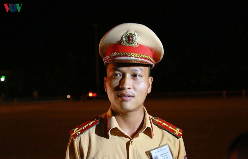 csgt phat hien lai xe say xin, lai duong tinh chat cam tren cao toc hinh 5