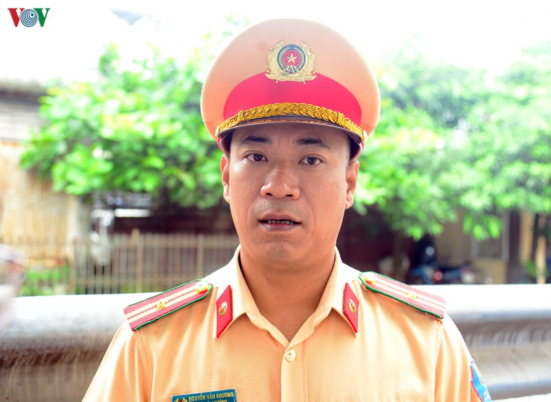 csgt ha noi kiem tra xu ly hang loat vi pham hanh lang duong sat hinh 3